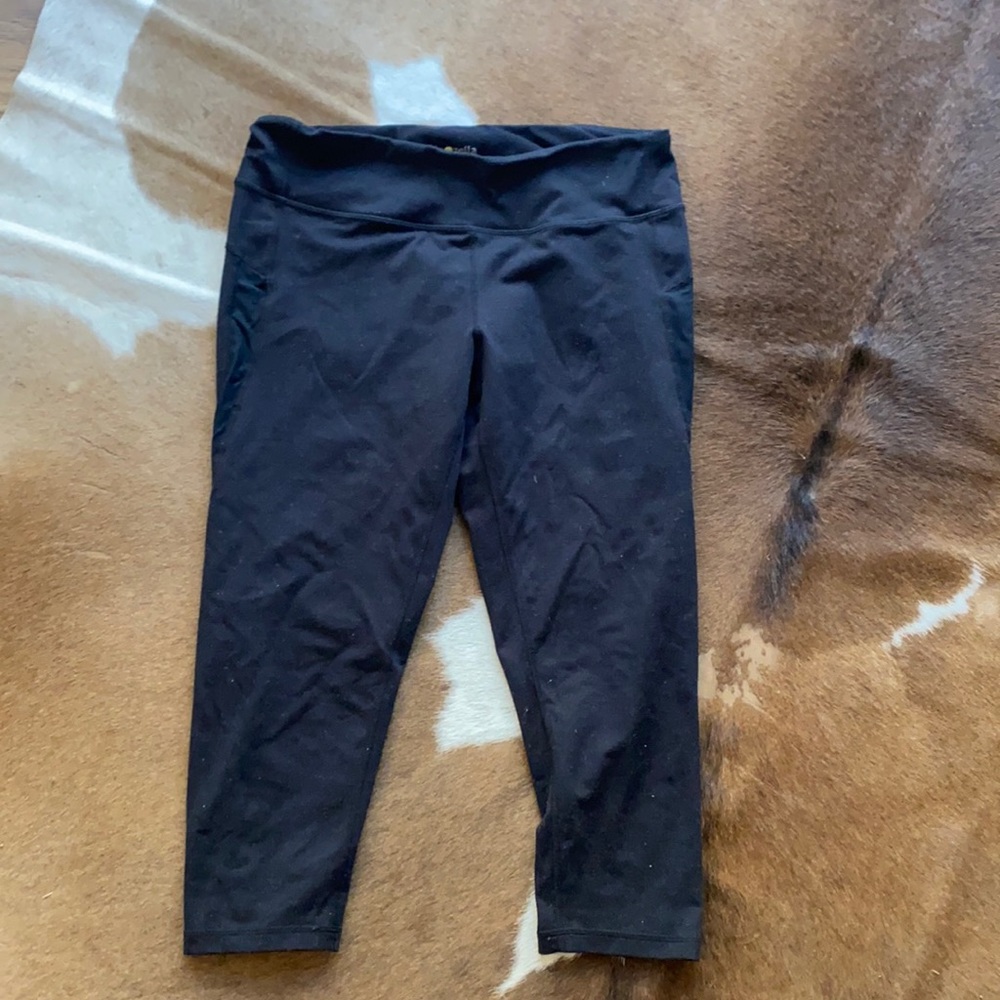 Athletic crop leggings